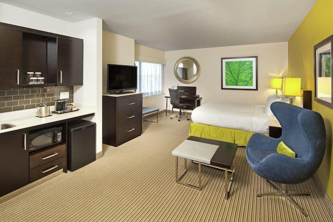 The Hollis Halifax - A Doubletree Suites By Hilton Zewnętrze zdjęcie