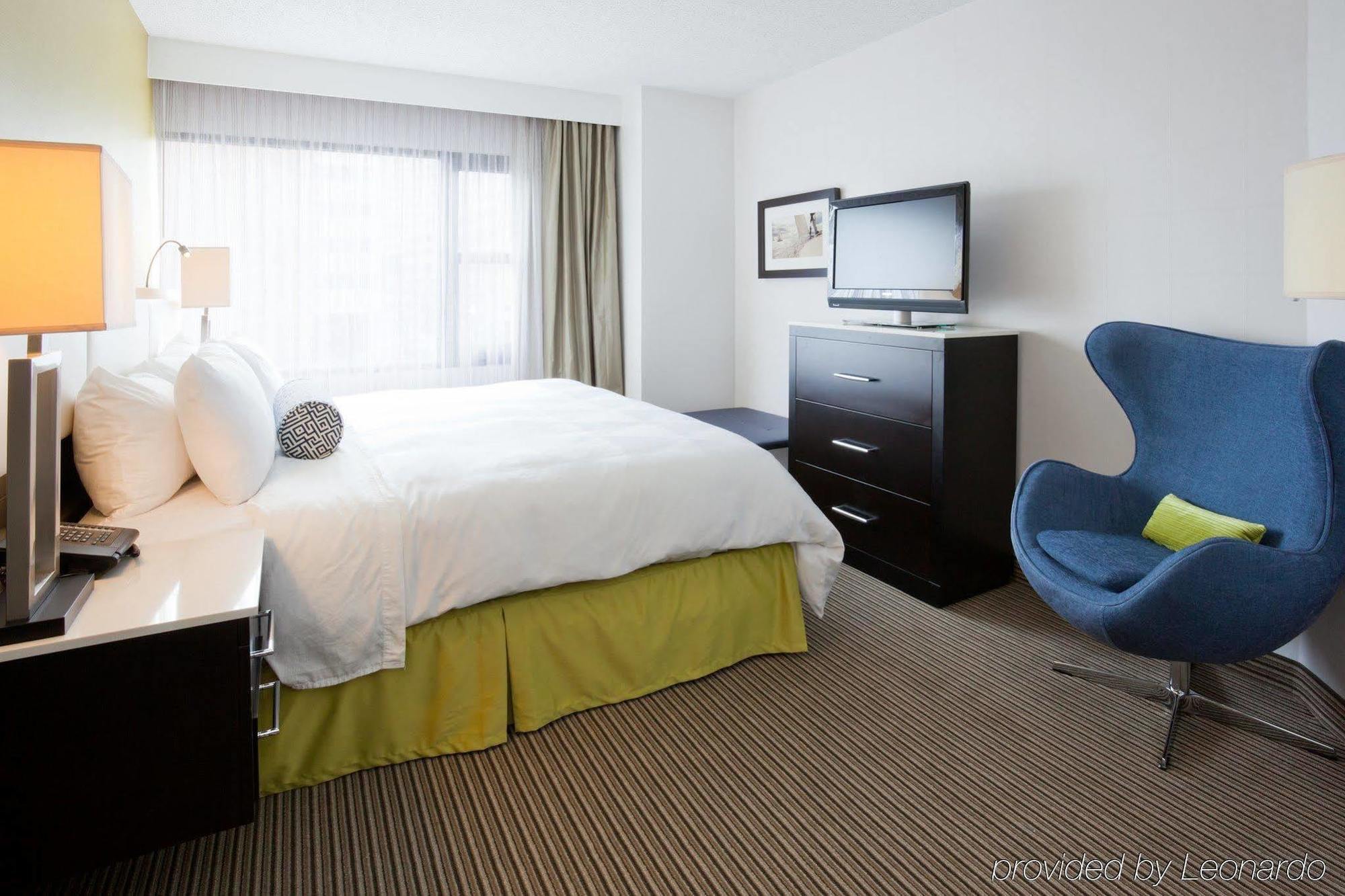 The Hollis Halifax - A Doubletree Suites By Hilton Zewnętrze zdjęcie